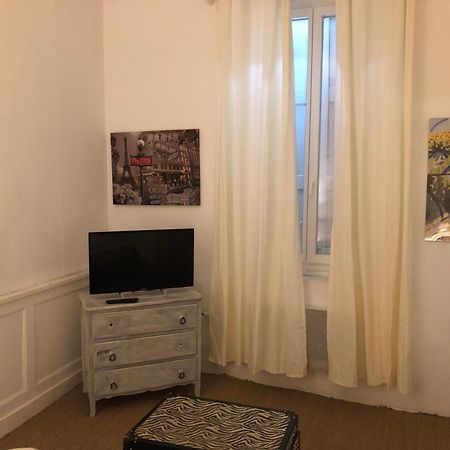 Le Victor Hugo 1G Et Sa Pizza Offerte Apartment Aurillac Bagian luar foto