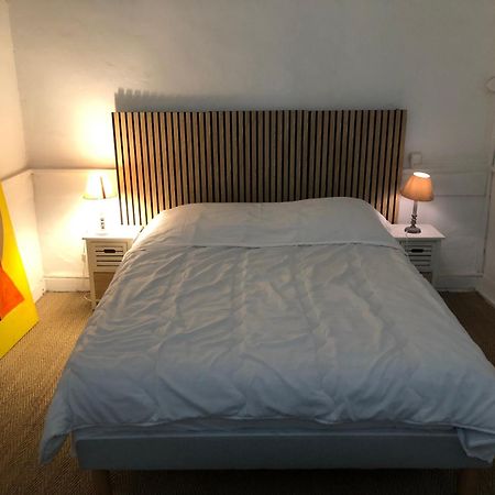 Le Victor Hugo 1G Et Sa Pizza Offerte Apartment Aurillac Bagian luar foto
